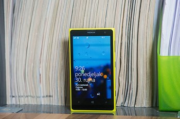 Nokia Lumia 1020 (4).jpg